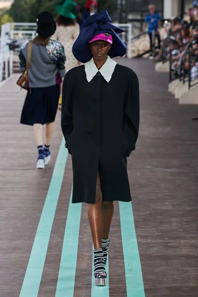 Look 51
